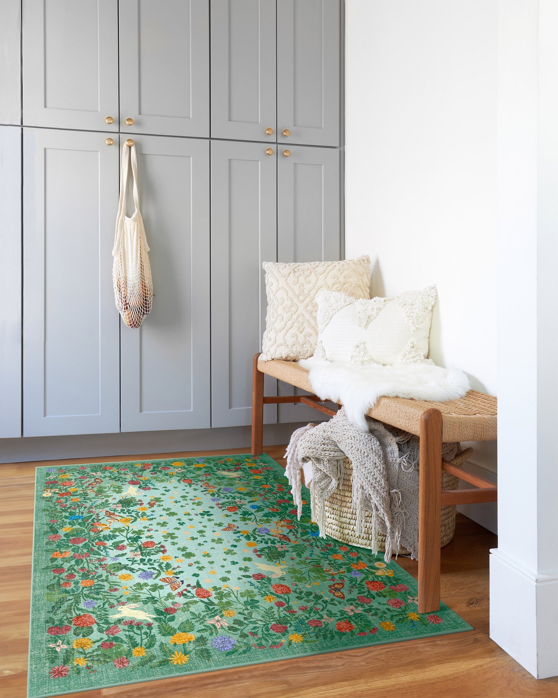 90x150_entryway